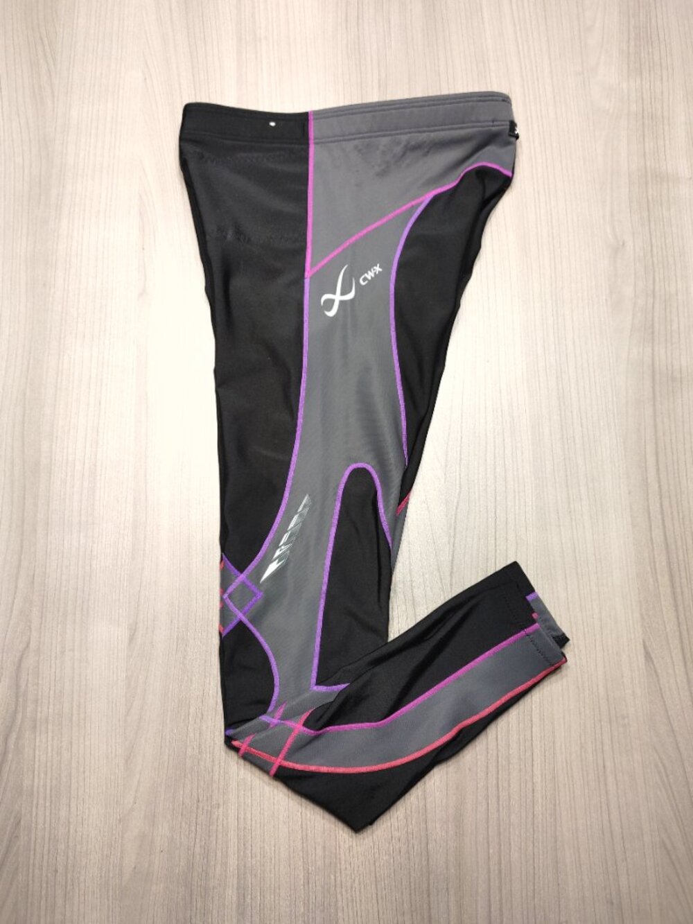 Woman's CW-X Insulator Expert Tights Size M 120879A